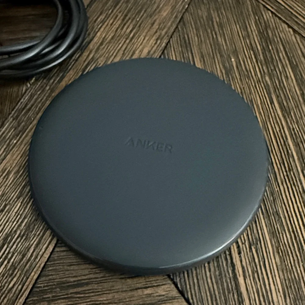 Anker PowerWave Pad A2503 Magnetic Wireless Charging Base w/ USB Cord